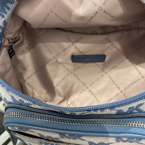 MICHAEL KORS
Maisie Large Logo 2-in-1 Sling Waist Fanny Pack Crossbody 
Denim - Picture 7 of 16